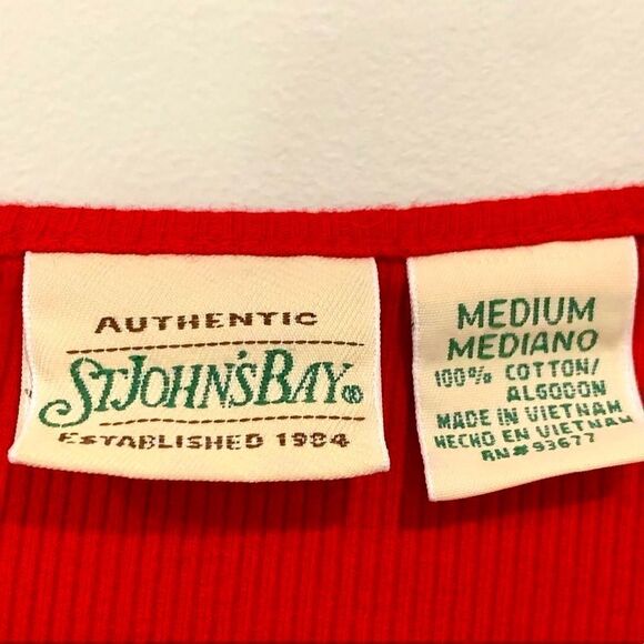 St. John’s Bay Red Ribbed V-Neck Short Sleeve Top — Size M - Picture 6 of 6